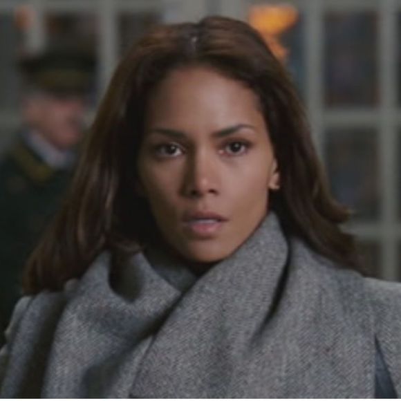 SCREENWORN Halle Berry Stella McCartney Herringbone Tweed Asymmetrical Jacket - Picture 8 of 9